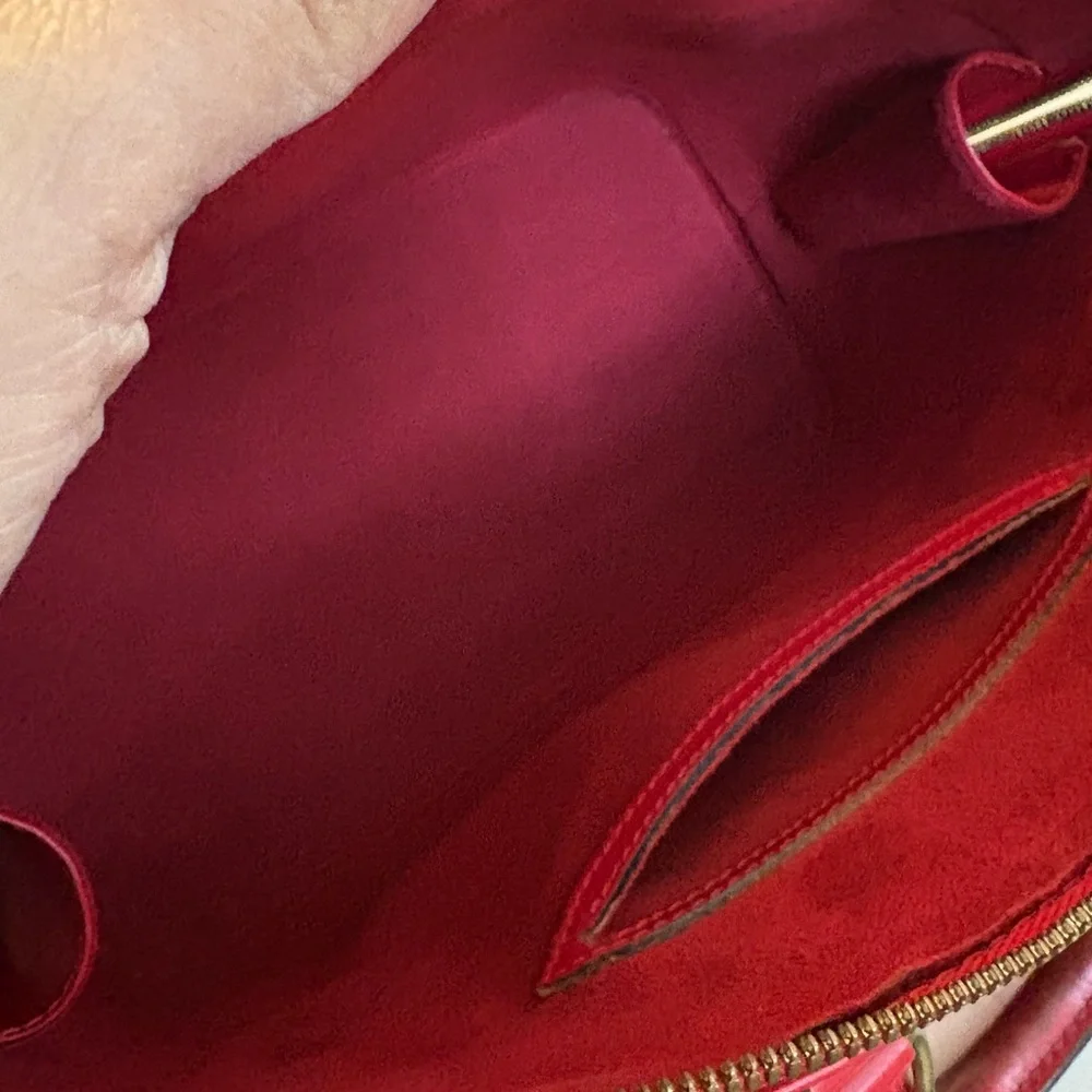 Louis Vuitton Red Epi Alma - INCLUDES COA AND LOCK & KEY - Picture 5 of 9